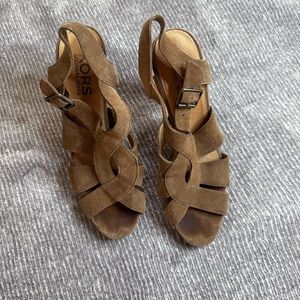 Michael Kors Chestnut Suede Sandal, size 10